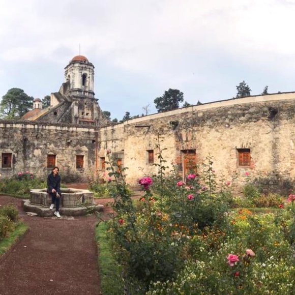 Meet your Posher, Abigail - Picture 1 of 1